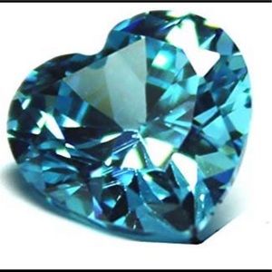 Valentines💙 Aquamarine Heart Shape Faceted Gemstone, pic by Amazon. 10x10mm.